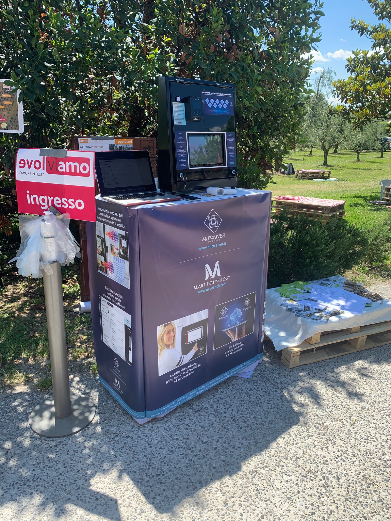 Postazione Mitwaiver in un evento all’aperto